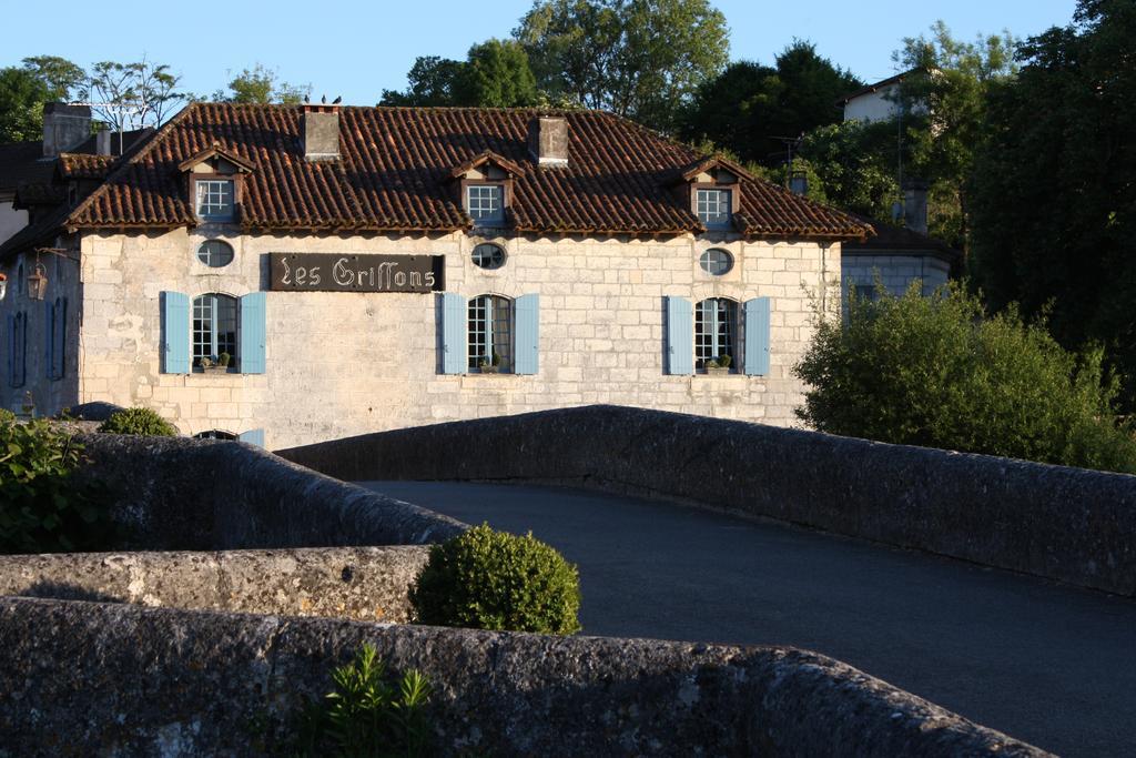 Hostellerie Les Griffons Bourdeilles Exteriér fotografie